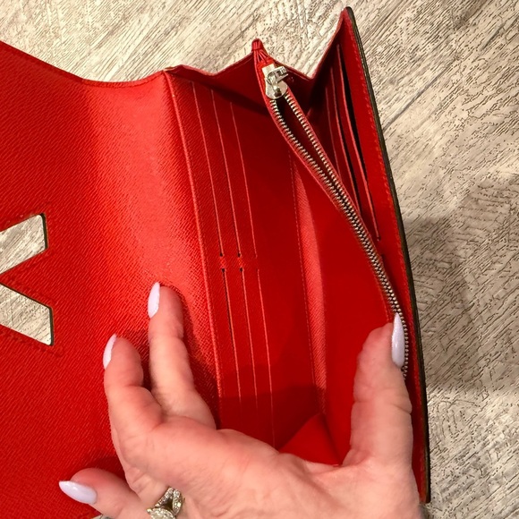 COPY - LV Coquelicot Wallet (chain supplied) - Picture 9 of 11